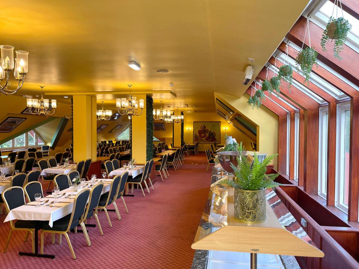 Hotel restaurant